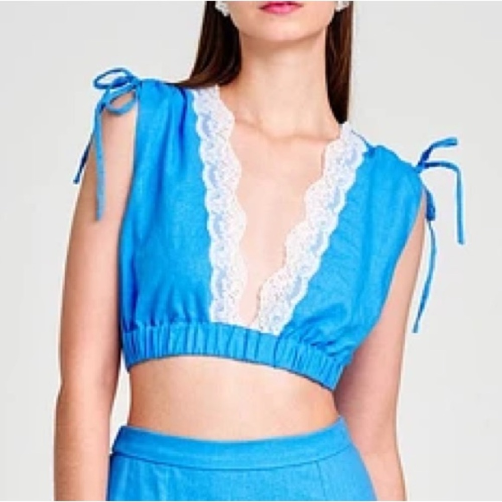 New Wayf Lace Crop Top